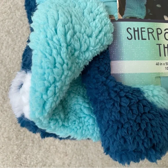 Life Comfort Blue Polka Dotted Sherpa Fleece Throw - Picture 10 of 11